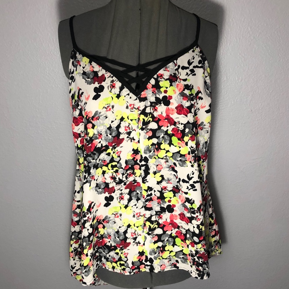 Maurices -Tank